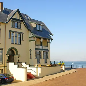Отель Boulevard Scheveningen ***